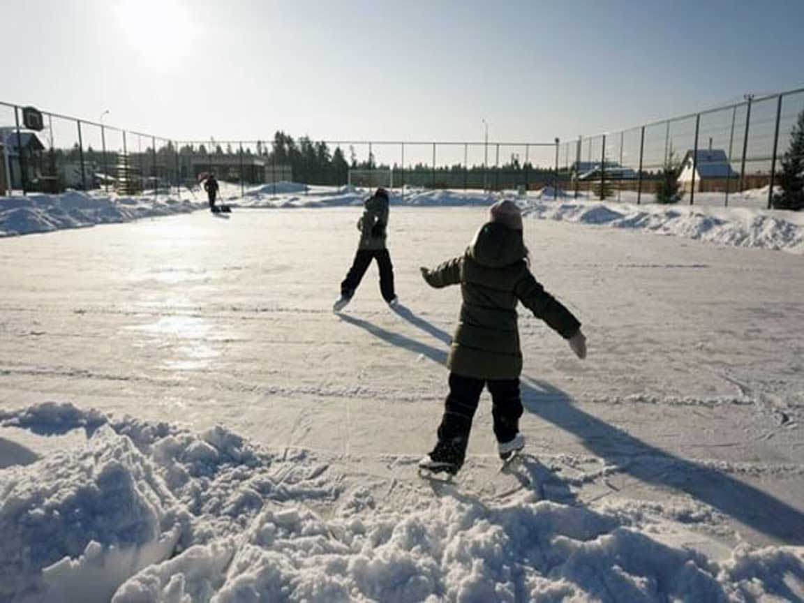 В коттеджном поселке Малиновые вечера открыт каток!